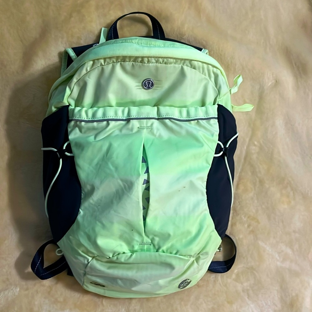 Lululemon on the run backpack